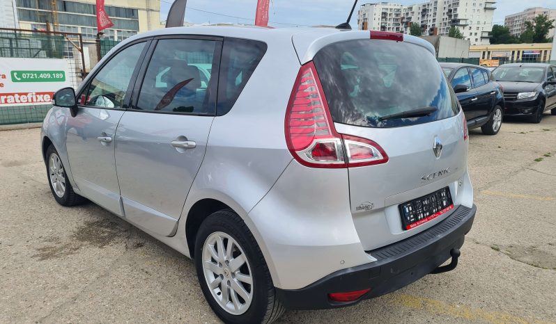 
								RENAULT SCENIC 1.6 DCI ENERGY BOSE 2011 full									