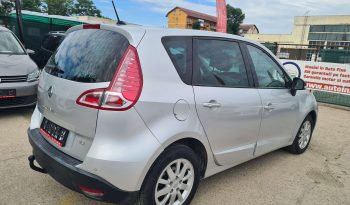 
									RENAULT SCENIC 1.6 DCI ENERGY BOSE 2011 full								