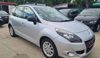 
									RENAULT SCENIC 1.6 DCI ENERGY BOSE 2011 full								