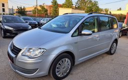 VW TOURAN 1.4 TSI TRENDLINE 7 LOCURI 2010