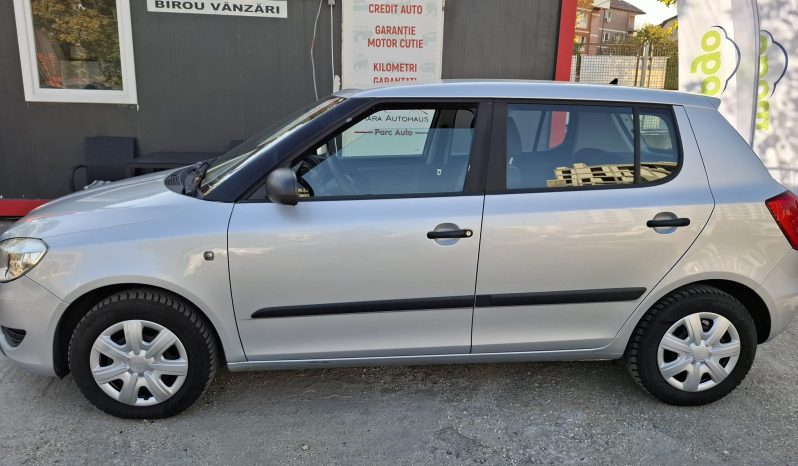 
								Skoda Fabia 1.2i  2010/2011 full									