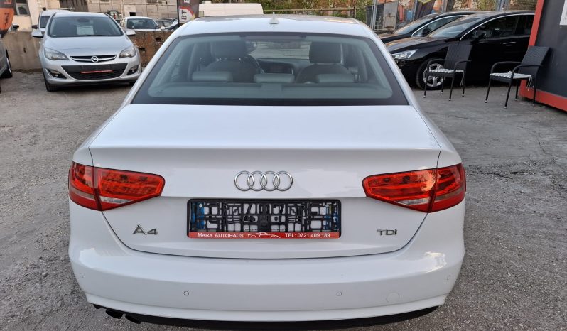 
								AUDI A4 2.0 TDI BUSINESS LINE 2012 / 2013 full									