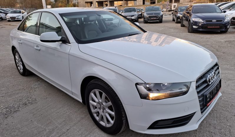 
								AUDI A4 2.0 TDI BUSINESS LINE 2012 / 2013 full									