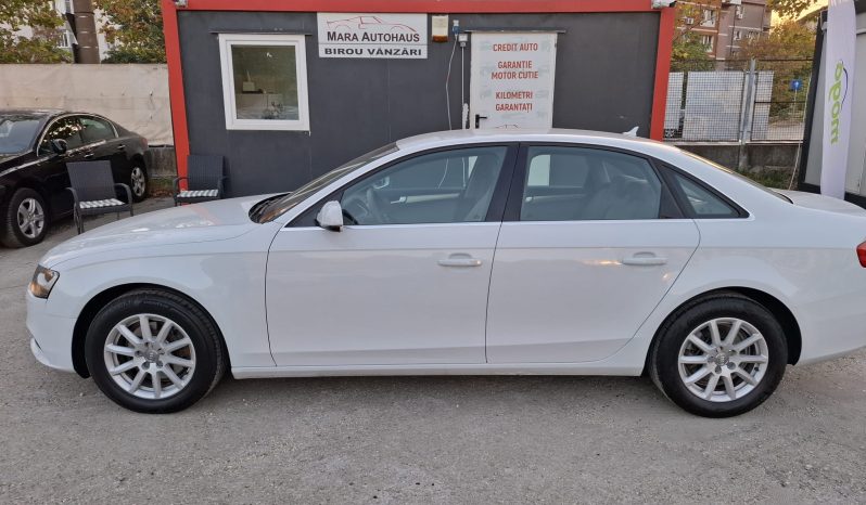 
								AUDI A4 2.0 TDI BUSINESS LINE 2012 / 2013 full									