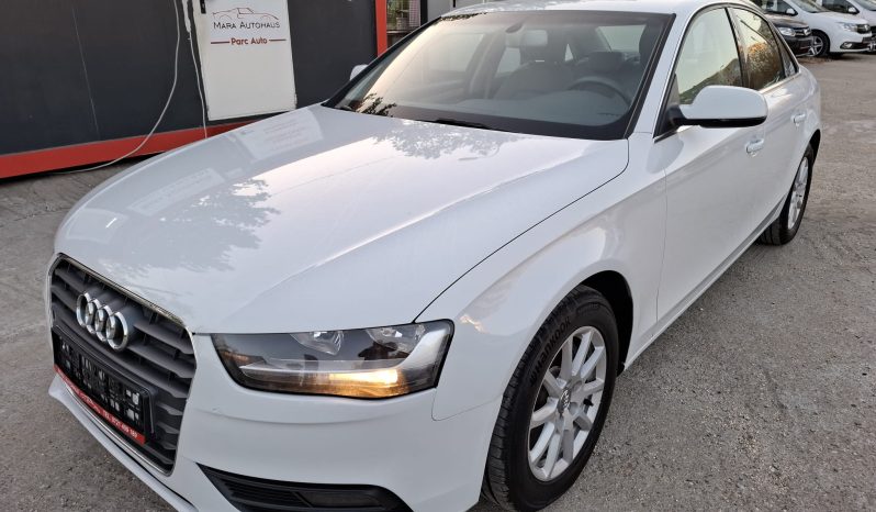 
								AUDI A4 2.0 TDI BUSINESS LINE 2012 / 2013 full									