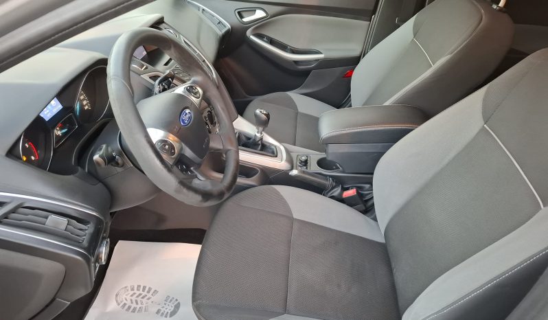 
								FORD FOCUS 1.6 TDCI  2013 full									