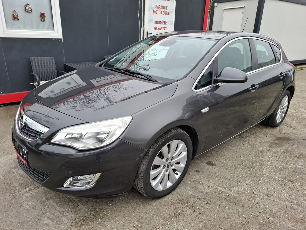 OPEL ASTRA J 1.7 CDTI COSMO 2011